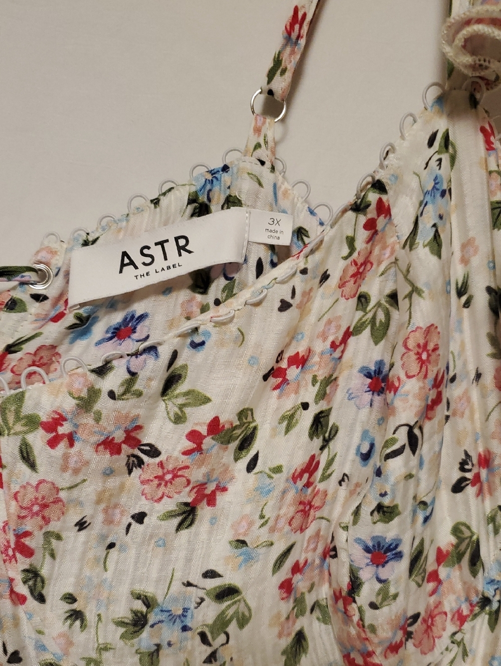 ASTR Cream Floral Maxi Dress With Ruffle Straps And Boning - Picture 4 of 6
